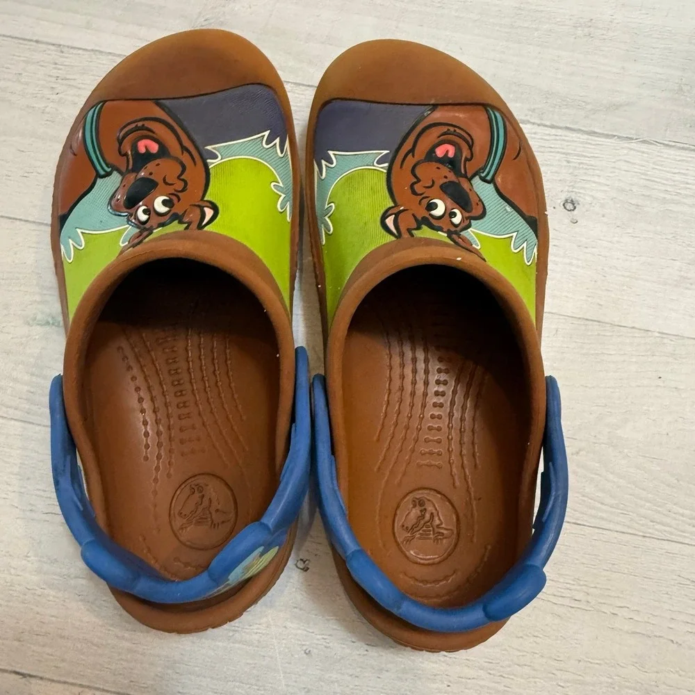 Crocs kids slip on sandals‎ shoes clogs Scooby Doo kids 12/13